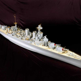 HMS HOOD VALUE PACK (designed to be used with Trumpeter kits) * Large Sized Full Wooden Deck* 14 X Large Sized Detailed Brass Ph