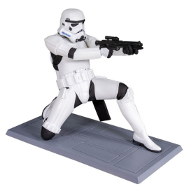 SW Star Wars Stormtrooper Shooting Pvc 16cm