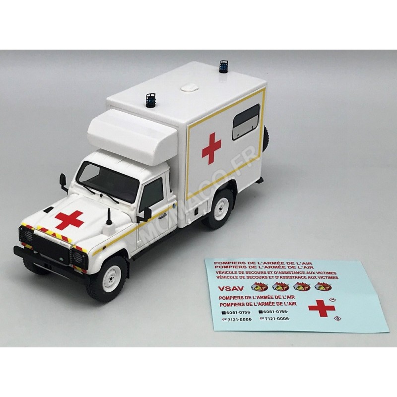 LAND ROVER 130 MILITARY ARMY AMBULANCE WEISS Miniatur