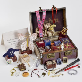 HARRY POTTER - Advent Calendar 2024 - Gift Box "Suitcase" 