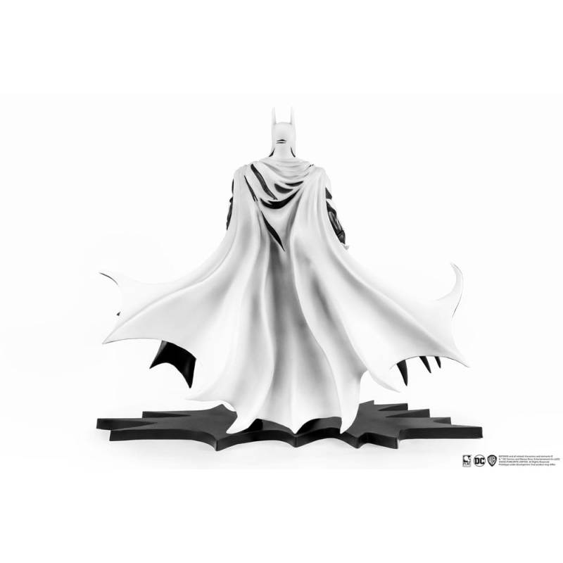 DC HEROES - Batman "White & Black Version" - 1/8 Statuette 27cm