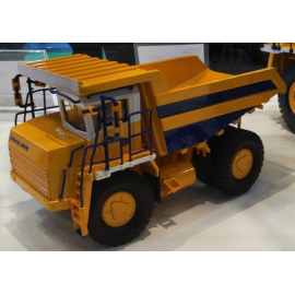 Dumper BELAZ 7547