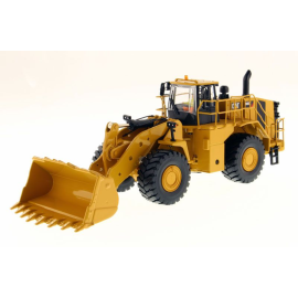 CATERPILLAR 988K Radlader mit Fahrer und Metallkasten