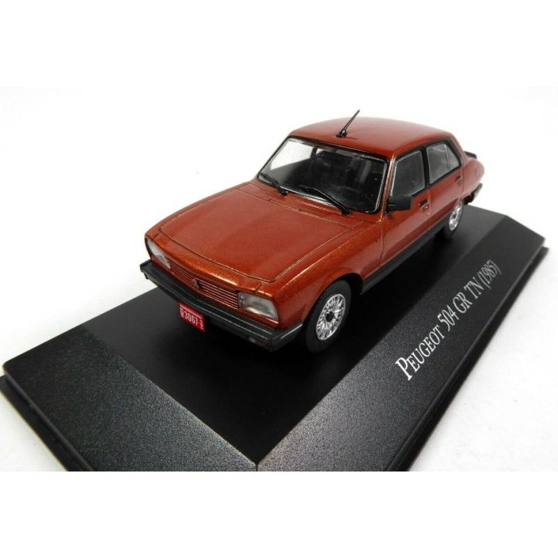 PEUGEOT 504 GR TN 4-türige Limousine, Baujahr 1985, Metallic-Orange, verkauft in Blisterverpackung