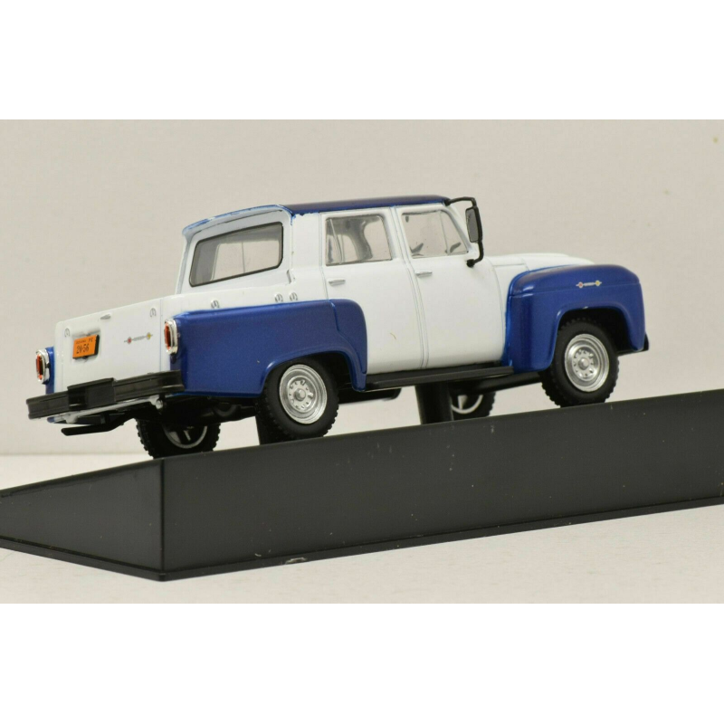 CHEVROLET Alvorada Pickup mit Doppelkabine, Baujahr 1962, blau und weiß