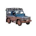 Land Rover Defender im schlammigen Stil