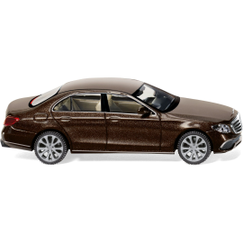 MERCEDES BENZ E-Klasse W213 Exklusives Braun