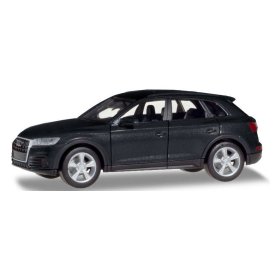 AUDI Q5 Metallic-Schwarz