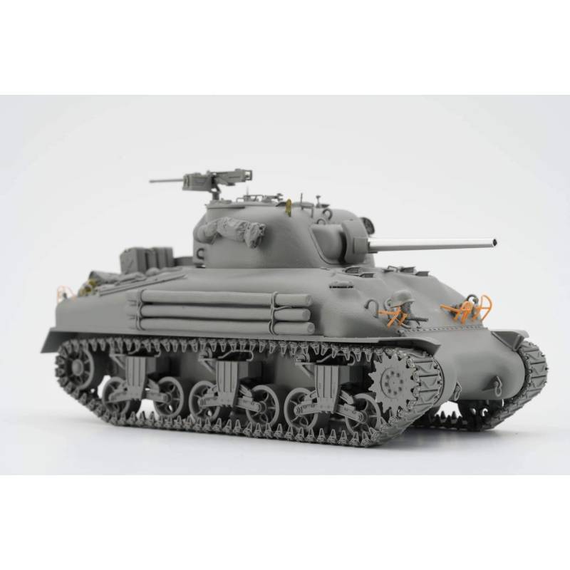 BORDER MODEL: 1/35; Sherman M4A1 Mid production with PE, metal barrel, 3D light guards and stowage Militär Modellbau