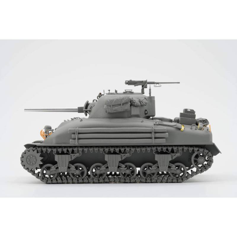 BORDER MODEL: 1/35; Sherman M4A1 Mid production with PE, metal barrel, 3D light guards and stowage Militär Modellbau