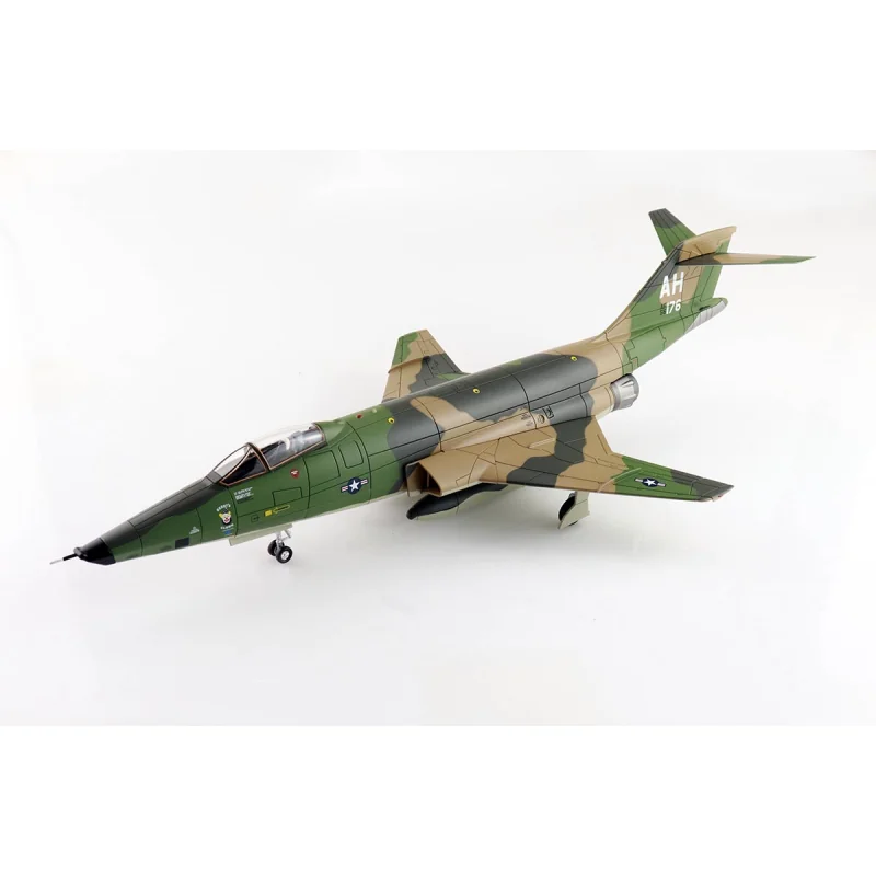 F-101C Voodoo 'Gerry's Clown' AF56-176 45th TRS 'Polka Dots' 1969 Miniatur 