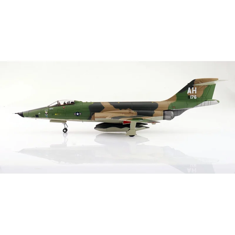 F-101C Voodoo 'Gerry's Clown' AF56-176 45th TRS 'Polka Dots' 1969 Miniatur-Flugzeug