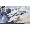 McDonnell F-4J Phantom VF-84 Jolly RogersCartograf Dekor & Bonus Pilotenfigur enthalten.